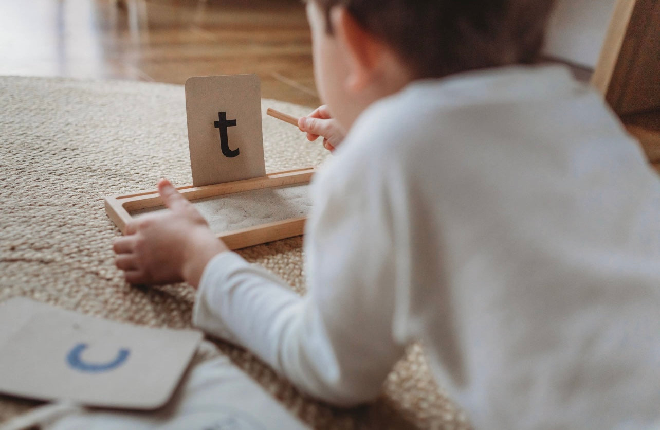 Sand writing tray - Montessori Learning Resource